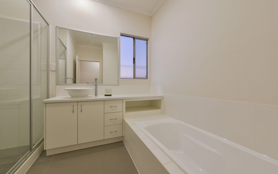 78 Madaffari Drive – Covered Pool and Jetty (Max 15m)