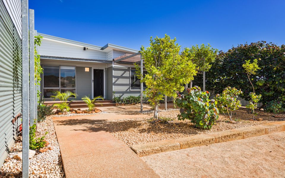 78 Madaffari Drive – Covered Pool and Jetty (Max 15m)