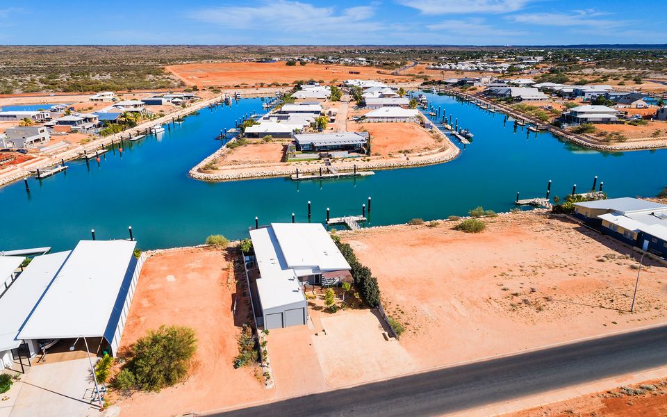 78 Madaffari Drive – Covered Pool and Jetty (Max 15m)