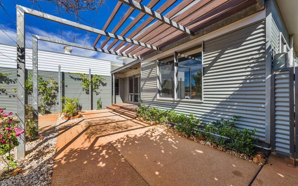 78 Madaffari Drive – Covered Pool and Jetty (Max 15m)