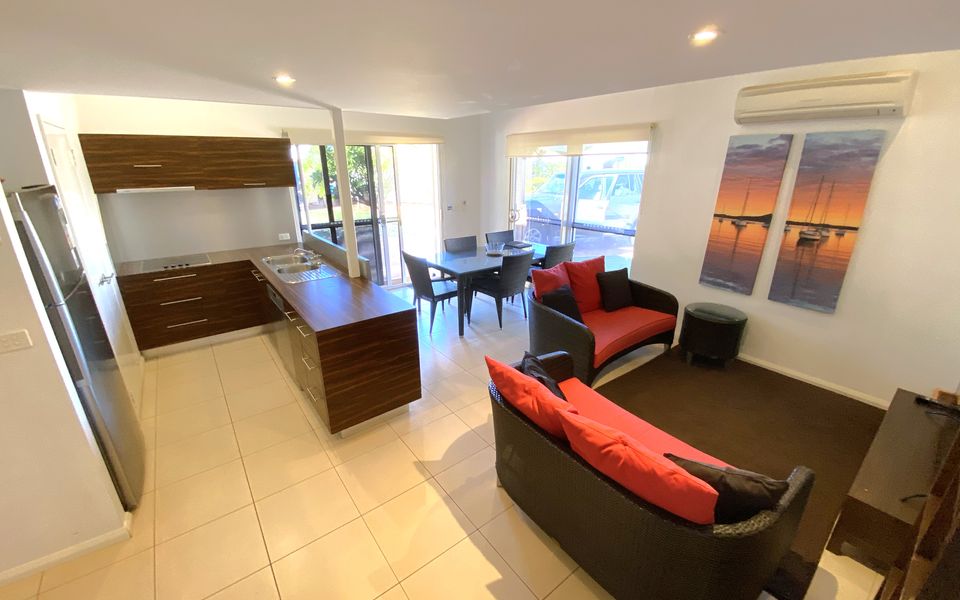 Osprey Holiday Village Unit 103/2 Bedroom