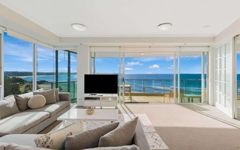 Reflections On The Sea Unit 1501a