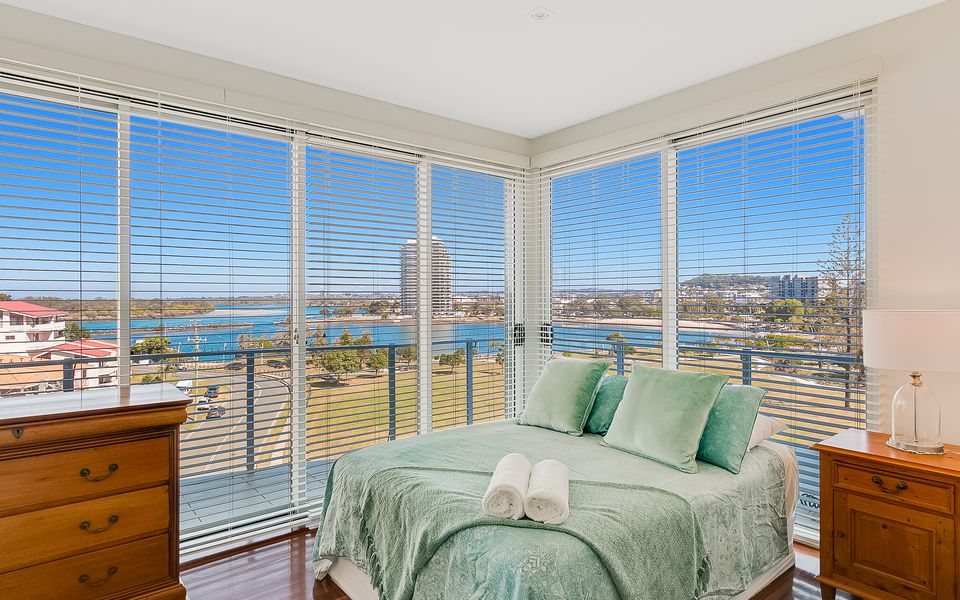 Nielsen on the Park Unit 6