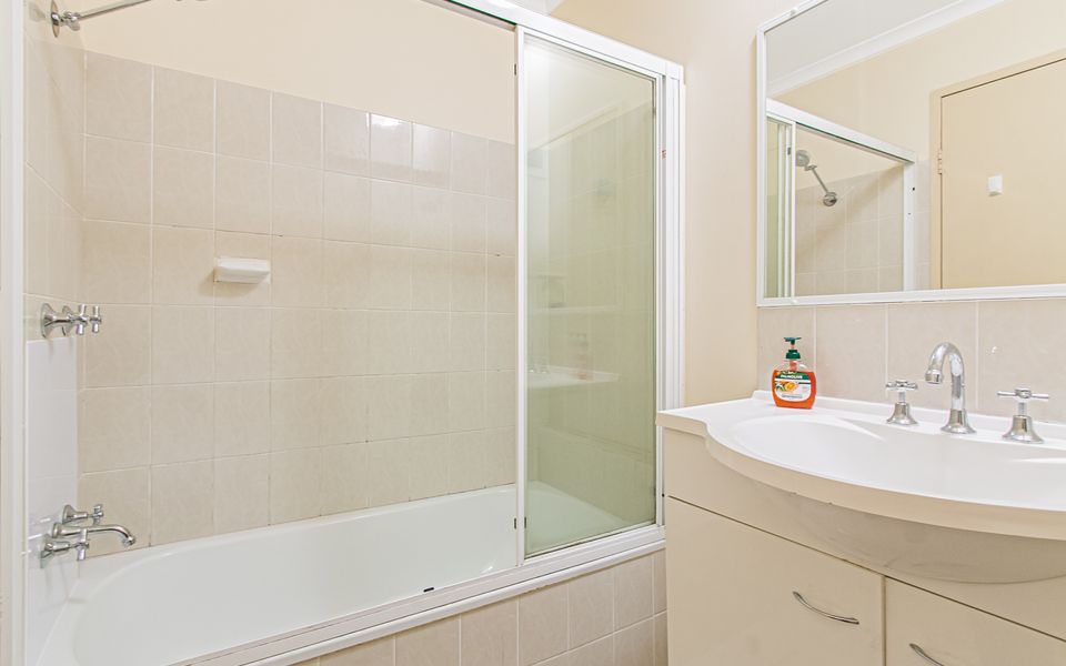 Bay Apartments Unit 35