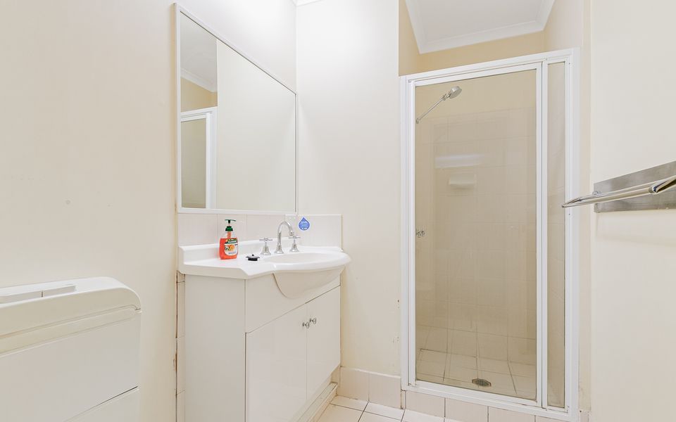 Bay Apartments Unit 35