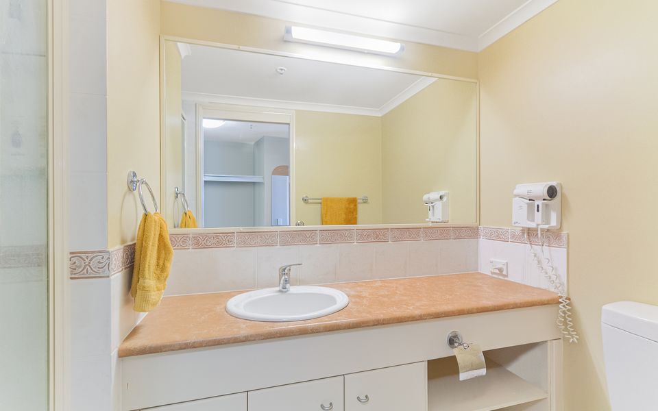 Ocean Tower Unit 1104 – Twin Towns