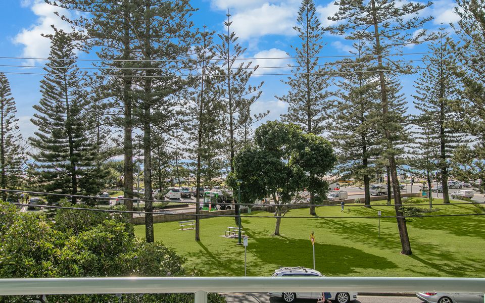 Kirra On The Beach Apartments Unit 304