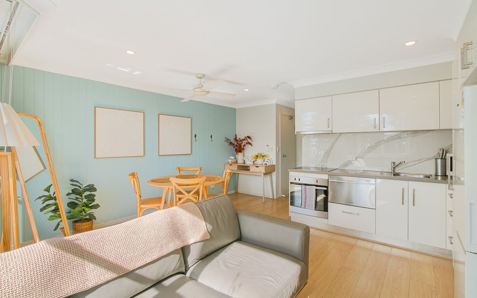 Kirra On The Beach Apartments Unit 304