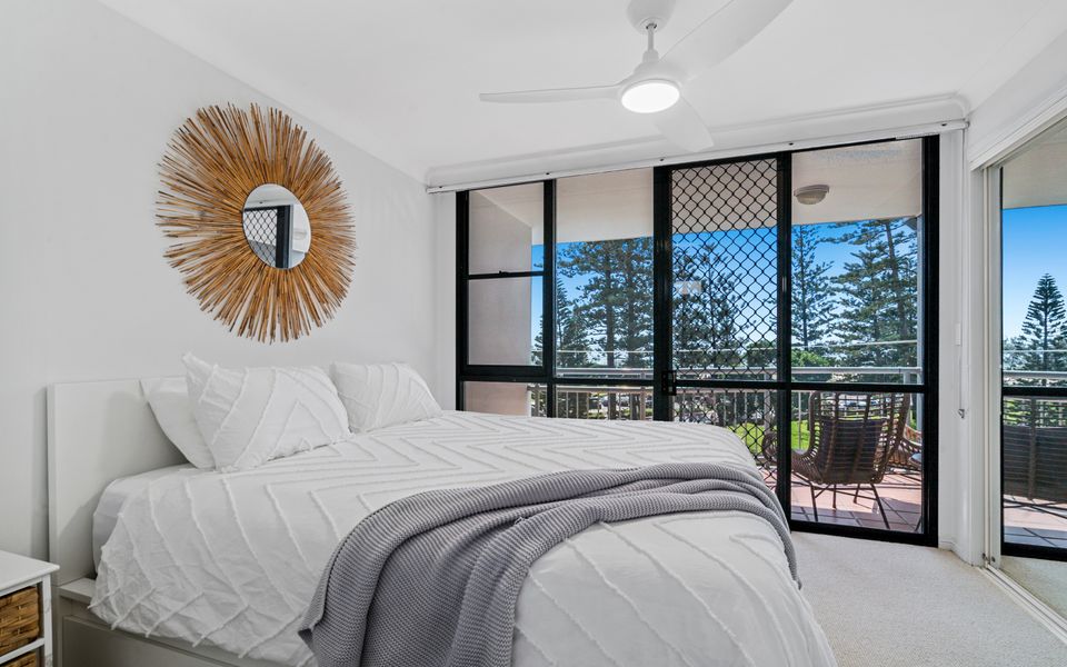 Kirra On The Beach Apartments Unit 304