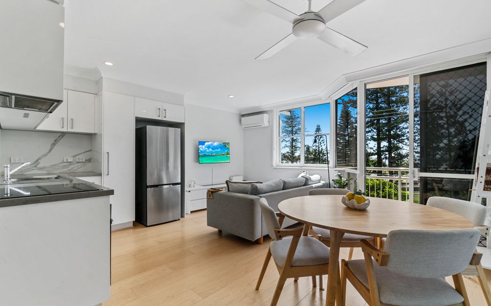 Kirra On The Beach Apartments Unit 304