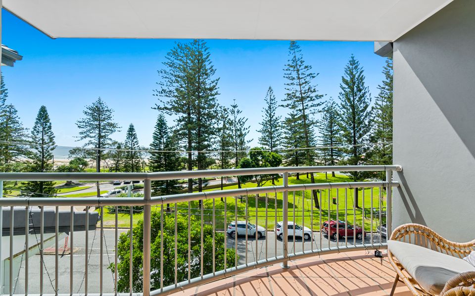 Kirra On The Beach Apartments Unit 304