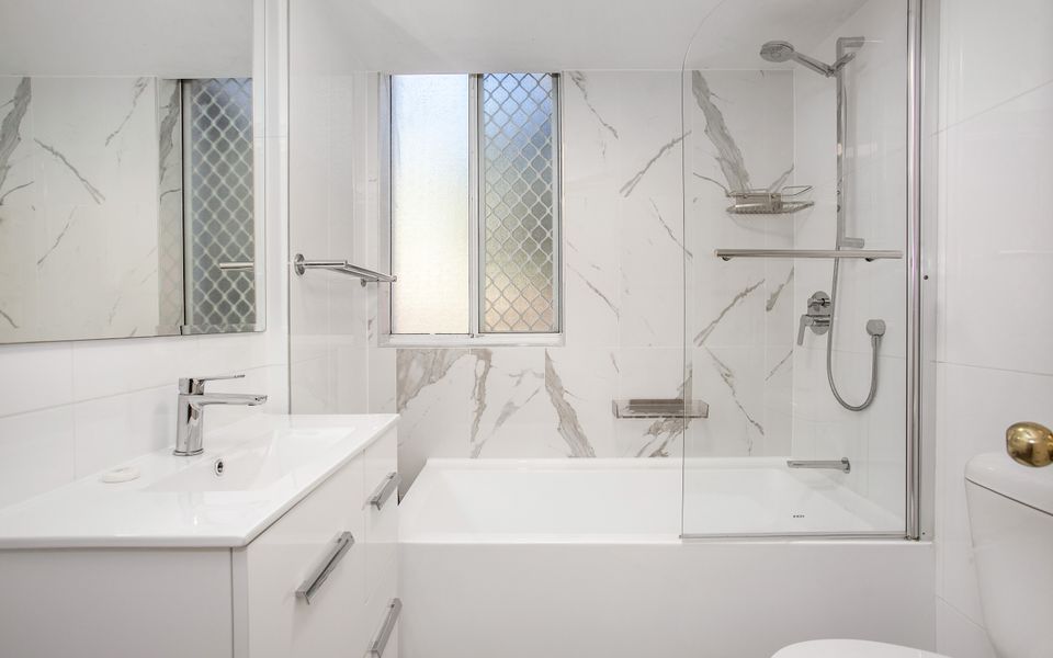 Bay Apartments Unit 10