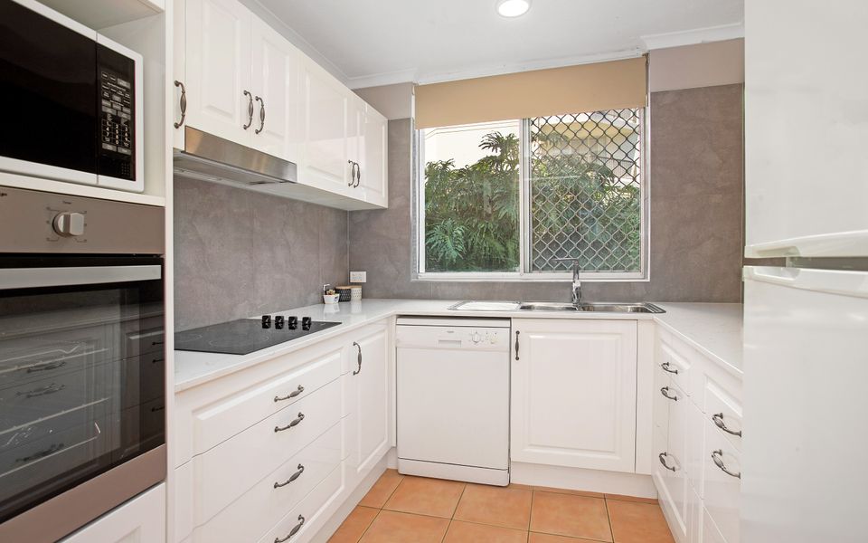 Bay Apartments Unit 10