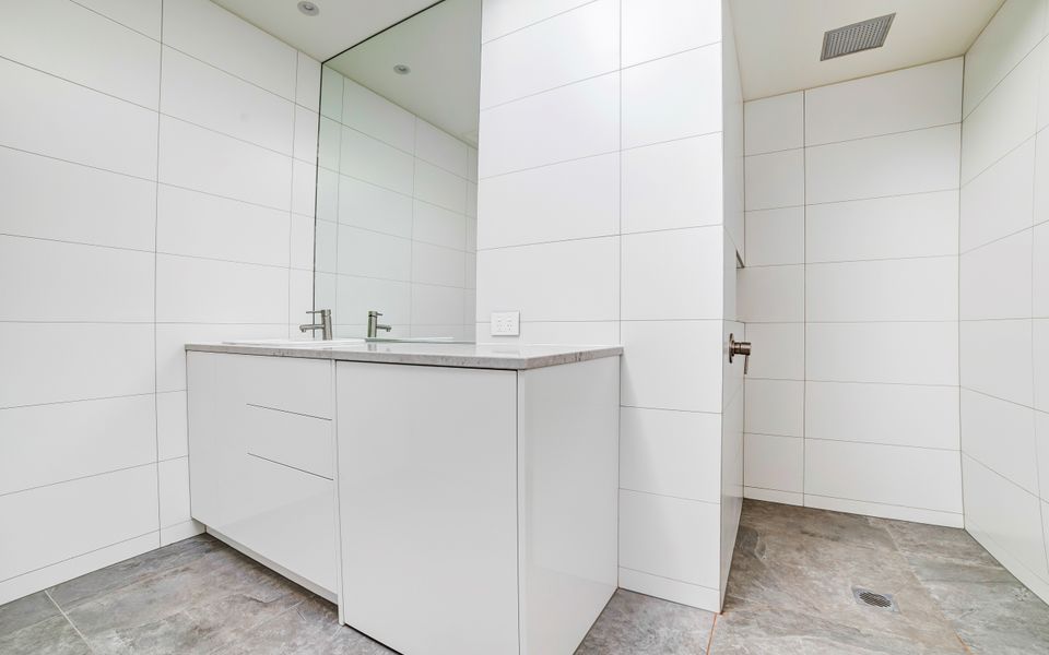 Bathroom 2 / Laundry