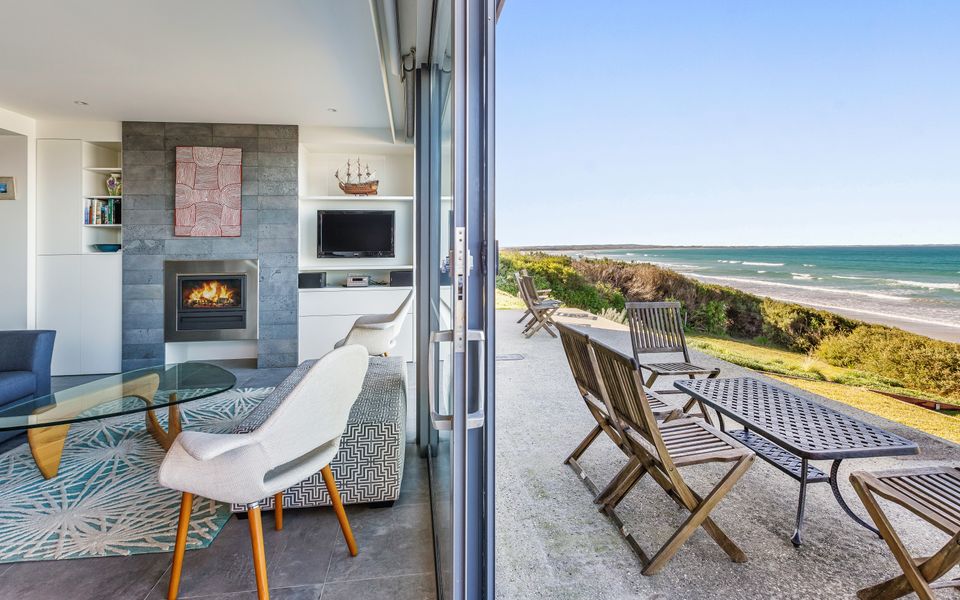 Indoor / Outdoor Living Area 1