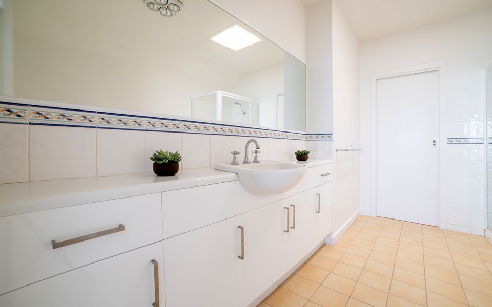 Bayview Beachfront Apartment