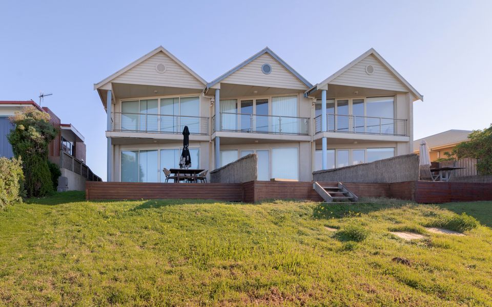 Bayview Beachfront Apartment