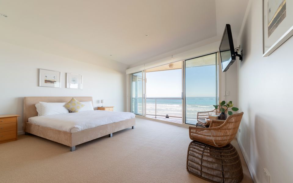 Bayview Beachfront Apartment
