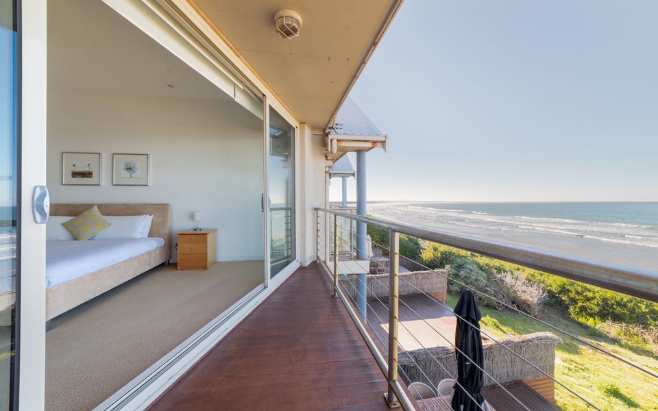 Bayview Beachfront Apartment