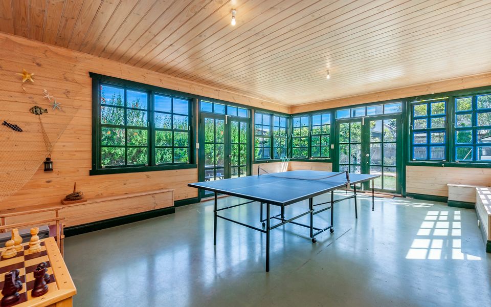 Games / Sun Room