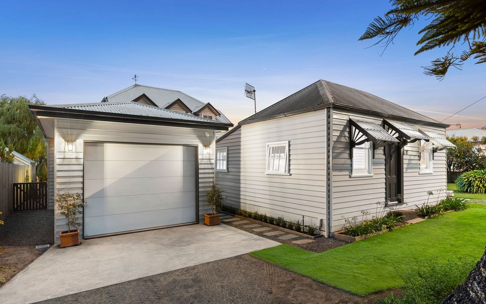 Moyne River View House