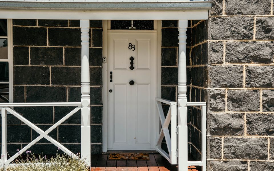 Candle Stick on Bank