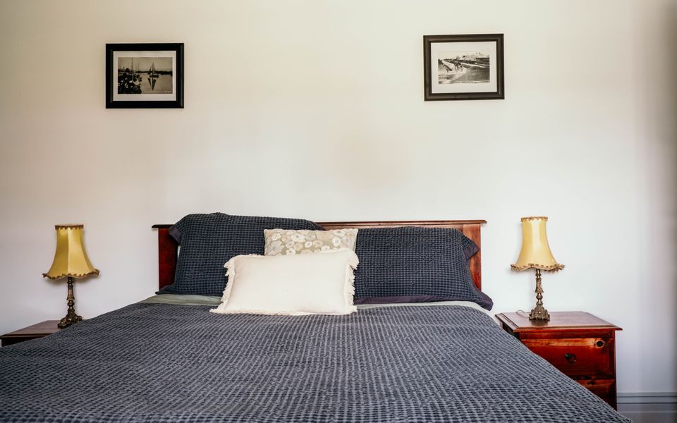 Candle Stick on Bank