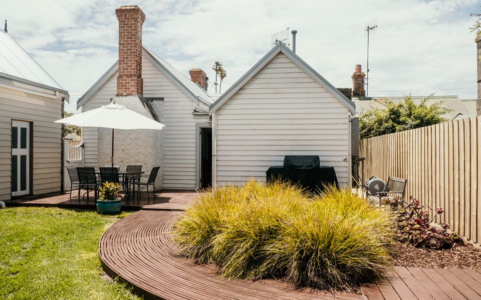 Candle Stick on Bank