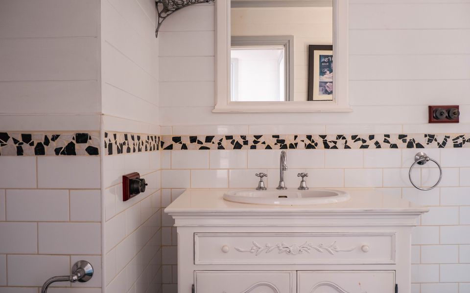 Candle Stick on Bank