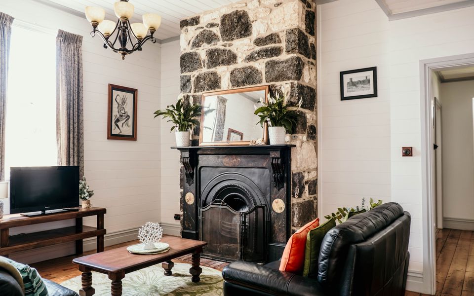 Candle Stick on Bank