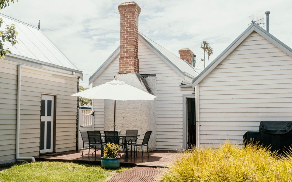 Candle Stick on Bank