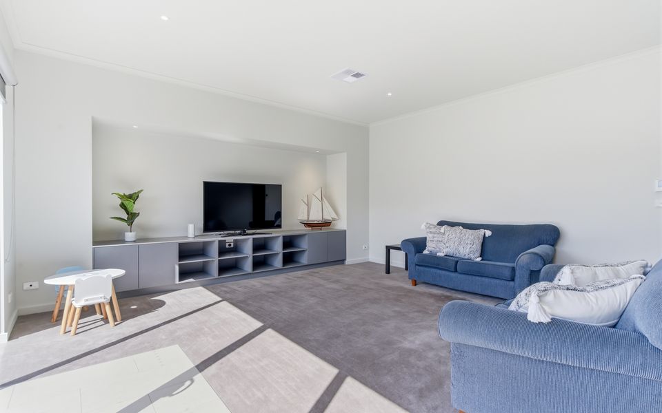 11 Singleton Street