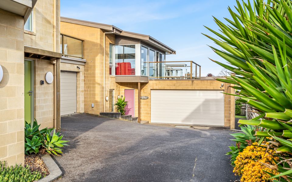 King Tide APARTMENT – 55 Philip