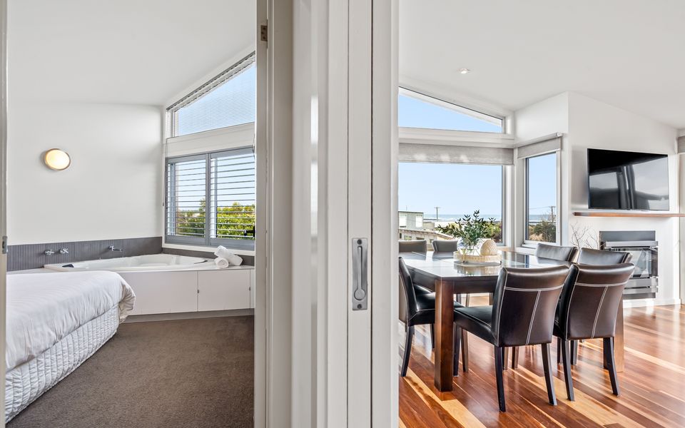 King Tide APARTMENT – 55 Philip