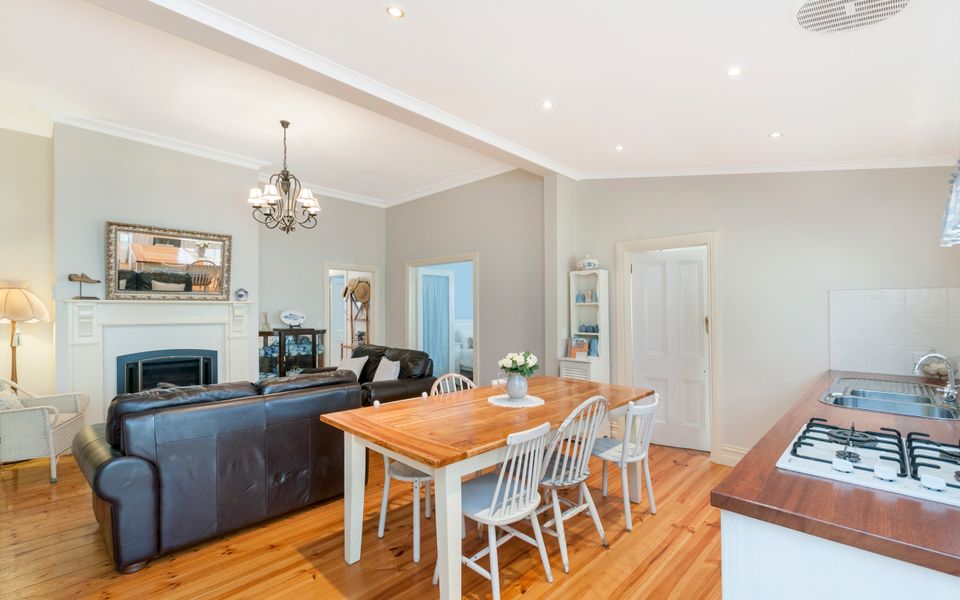 Open Kitchen / Dining / Lounge