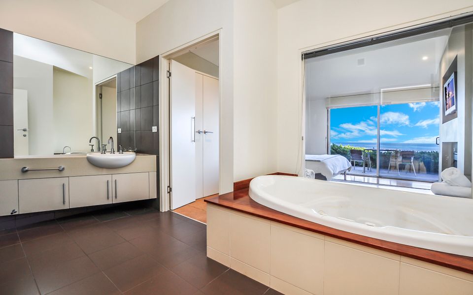 Hearns Beachside Villa 7