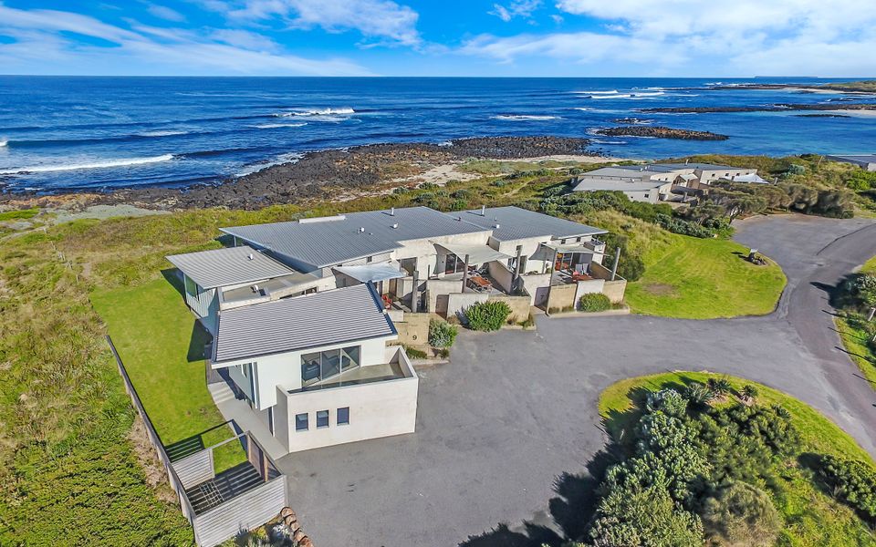 Hearns Beachside Villa 7