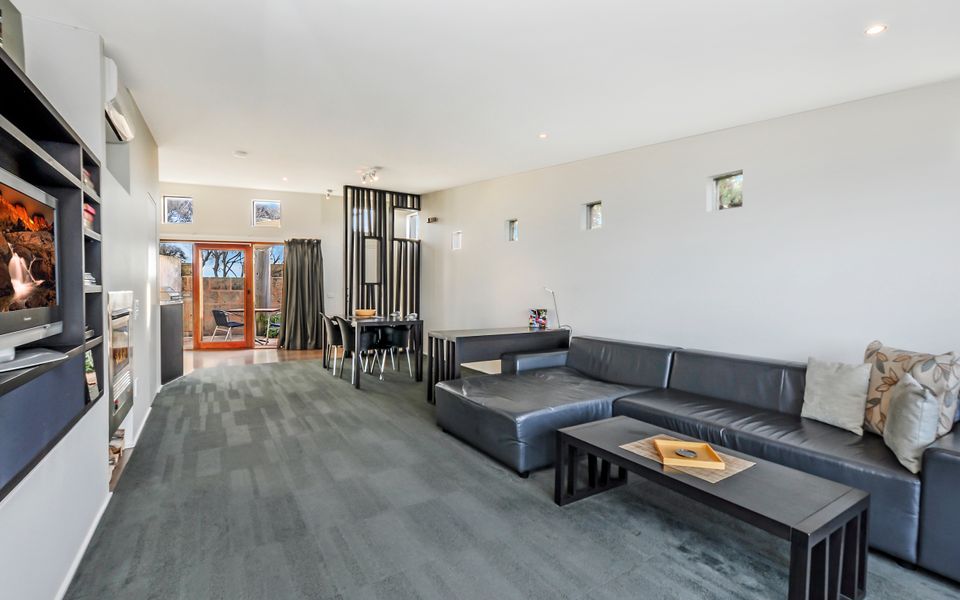 Hearns Beachside Villa 1