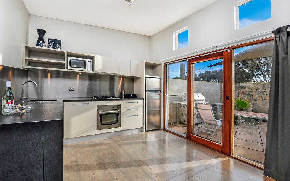 Hearns Beachside Villa 1