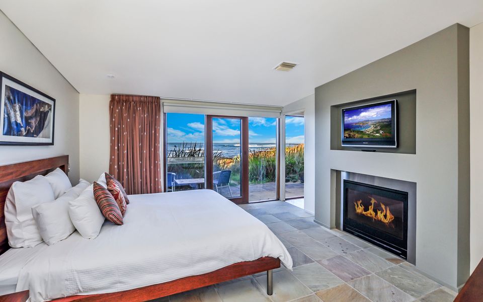 Hearns Beachside Villa 4