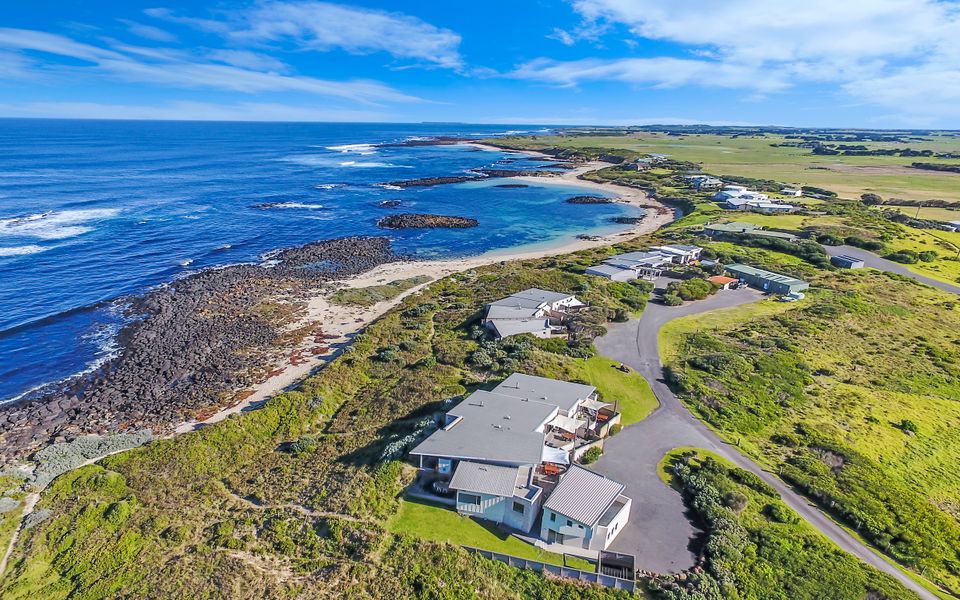 Hearns Beachside Villa 8