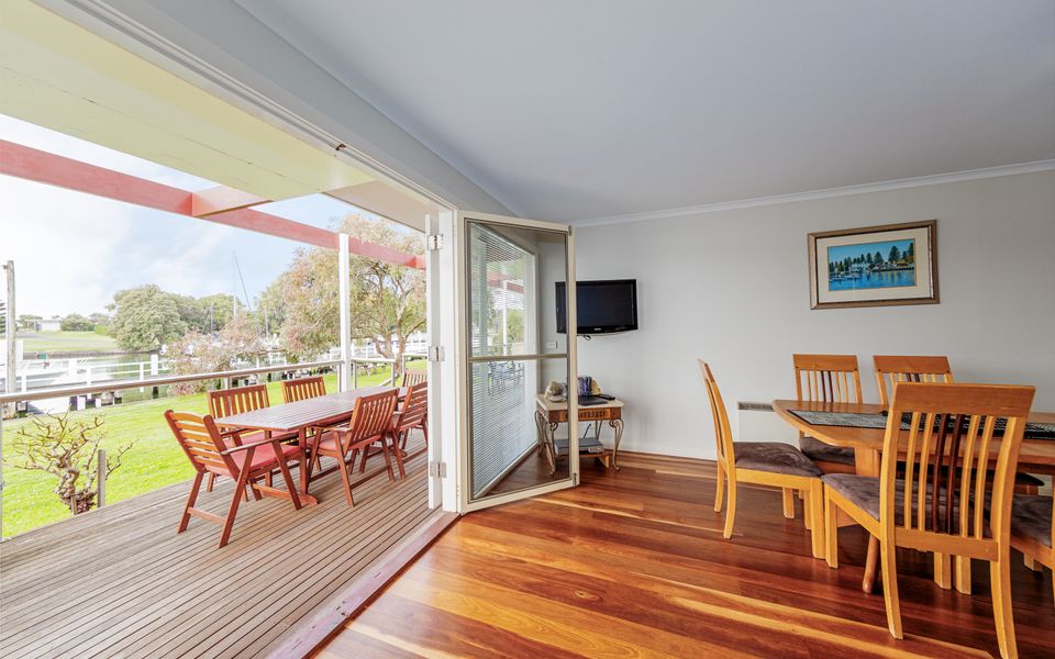 Dining / Decking Area