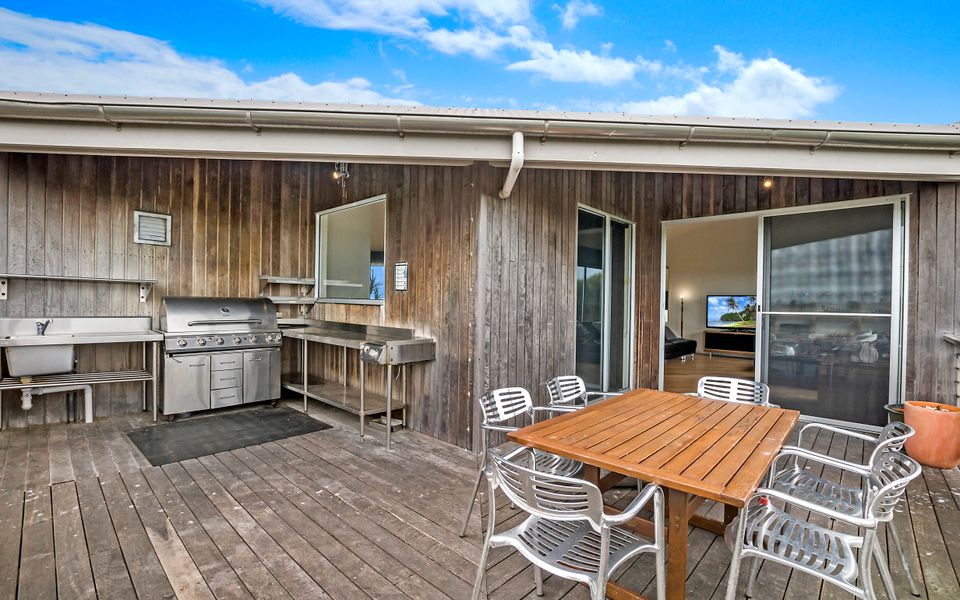 Rear Outdoor Entertaining Area