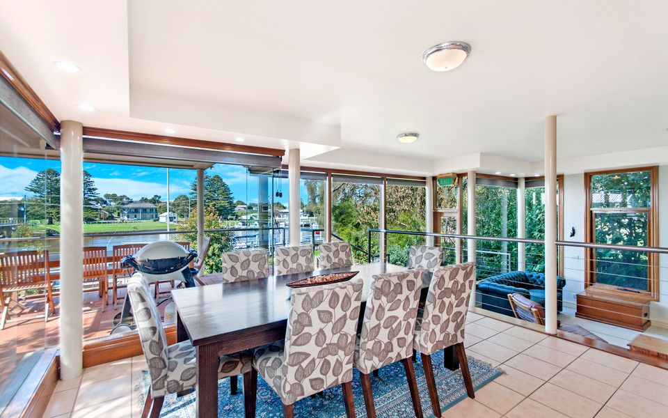 Shearwater Riverview Apartment