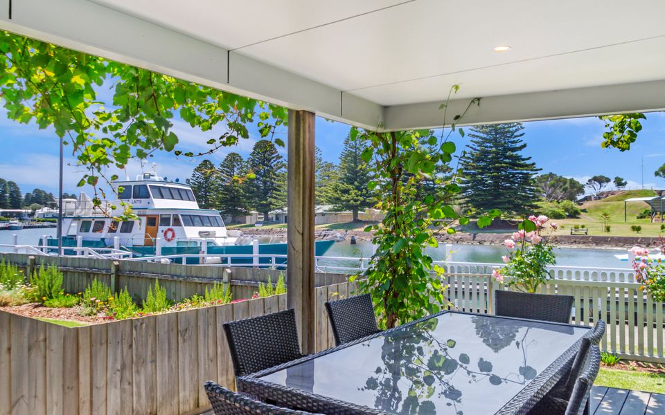 Somerset On Moyne Apartment