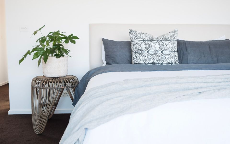 Spinnakers Waterfront