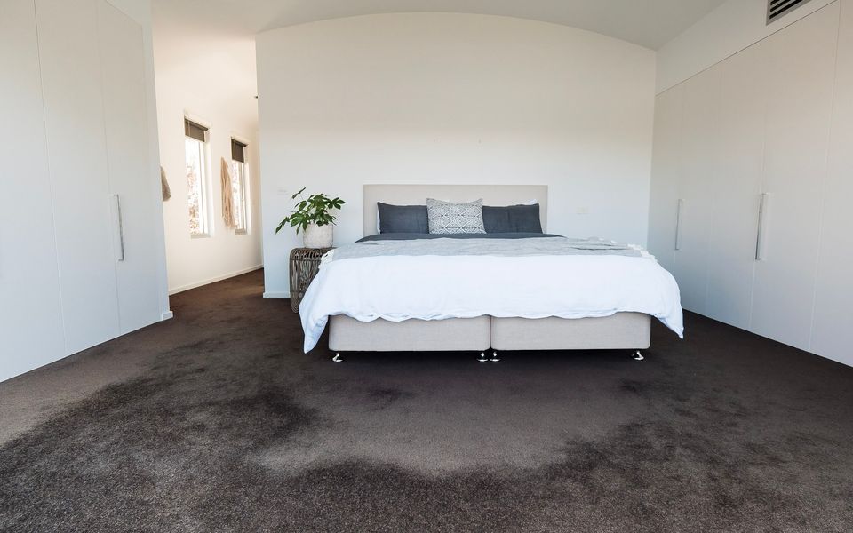 Spinnakers Waterfront