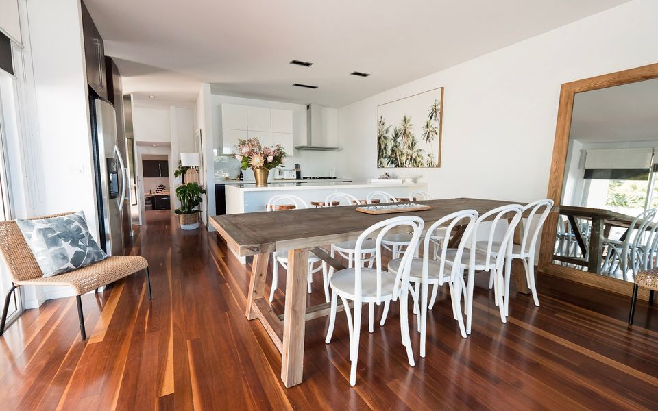 Spinnakers Waterfront