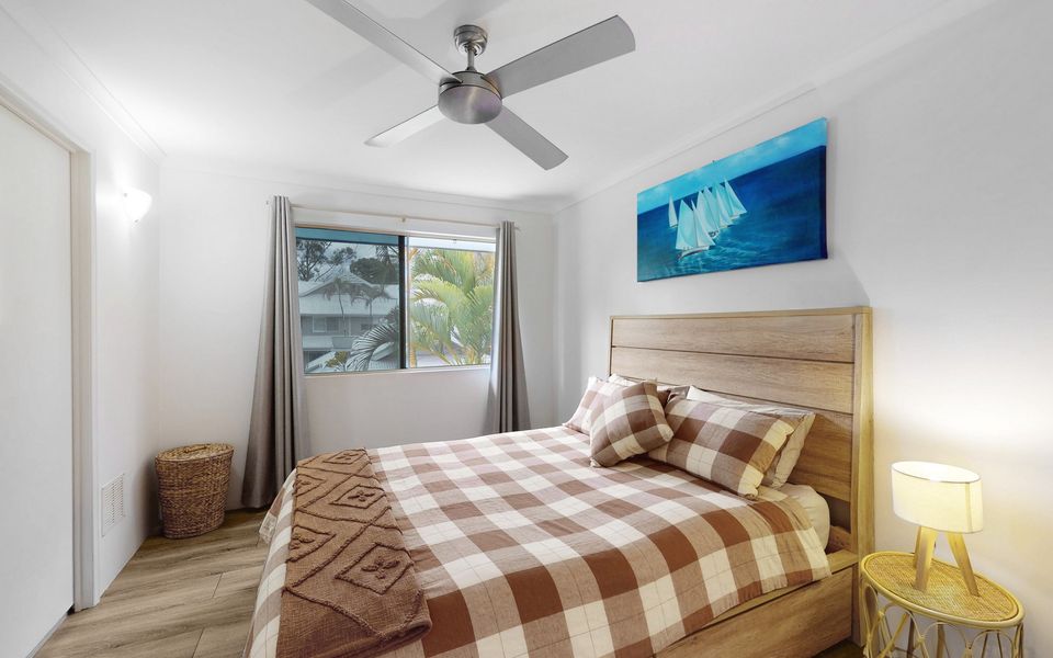 6 Pelican Beach Resort