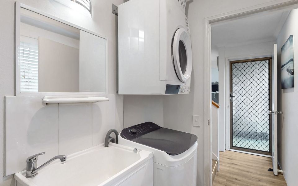 6 Pelican Beach Resort